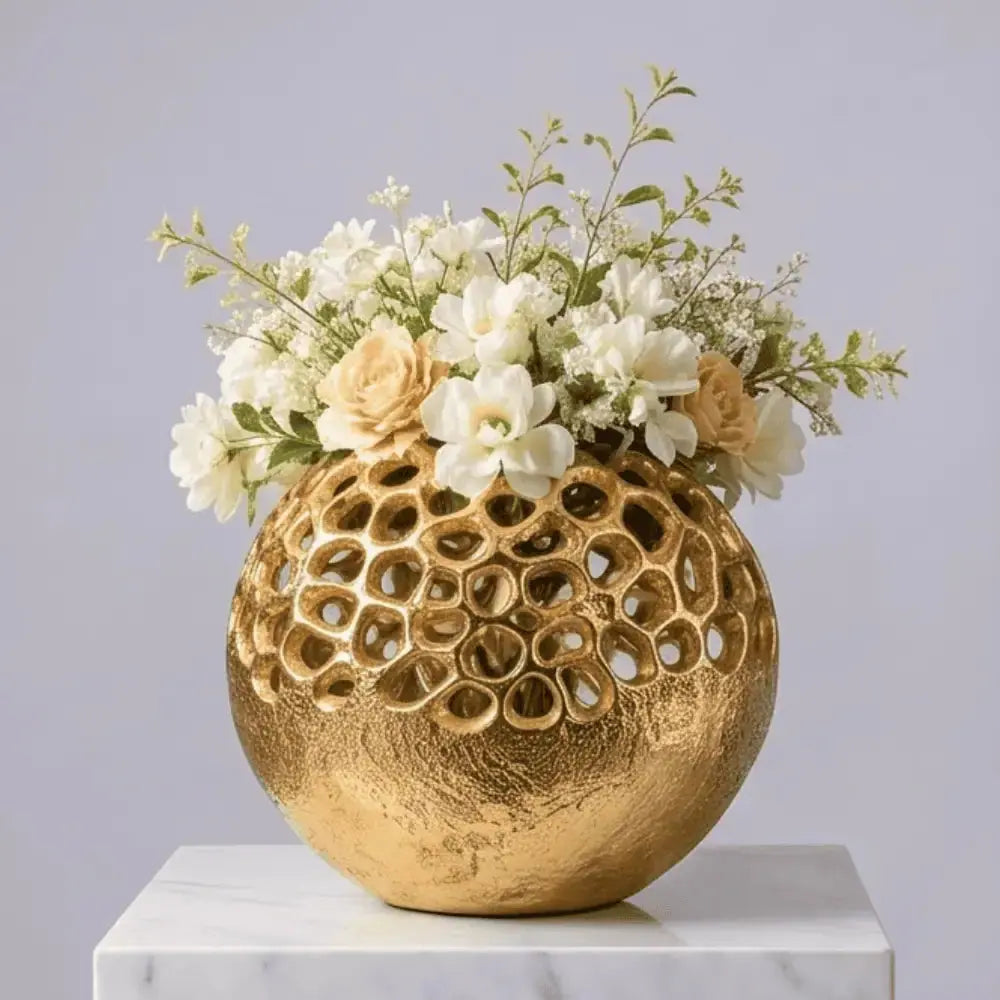 Luxury Golden Aluminium Decorative Vase Set of 2 for Home Decor Mall on Moon