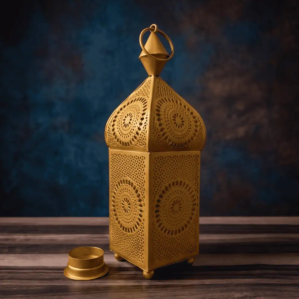 Metal Table Top Candle Holder Lantern For Home Decoration