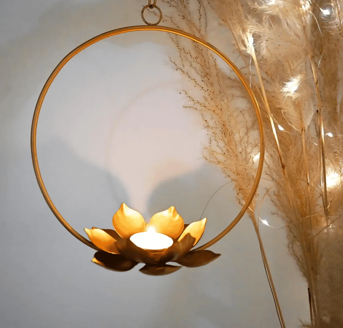 Metal Round Hanging Tealight Candle Holder For Home Decoration
